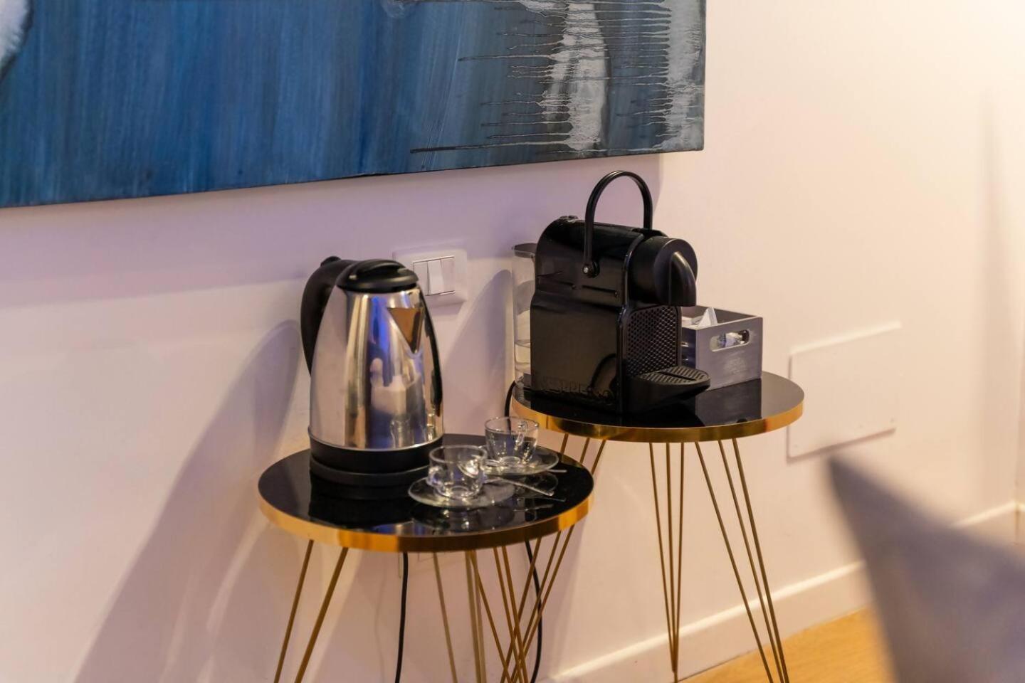 Four Luxury Suite — Photos 3